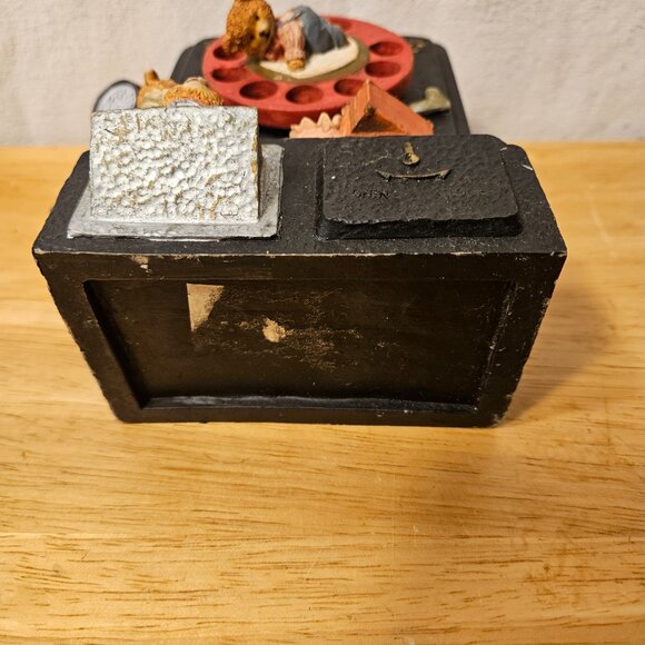 Musical Wind Up Bear Rotary Phone Automations -- ITEM #1933 - Picture 7 of 8